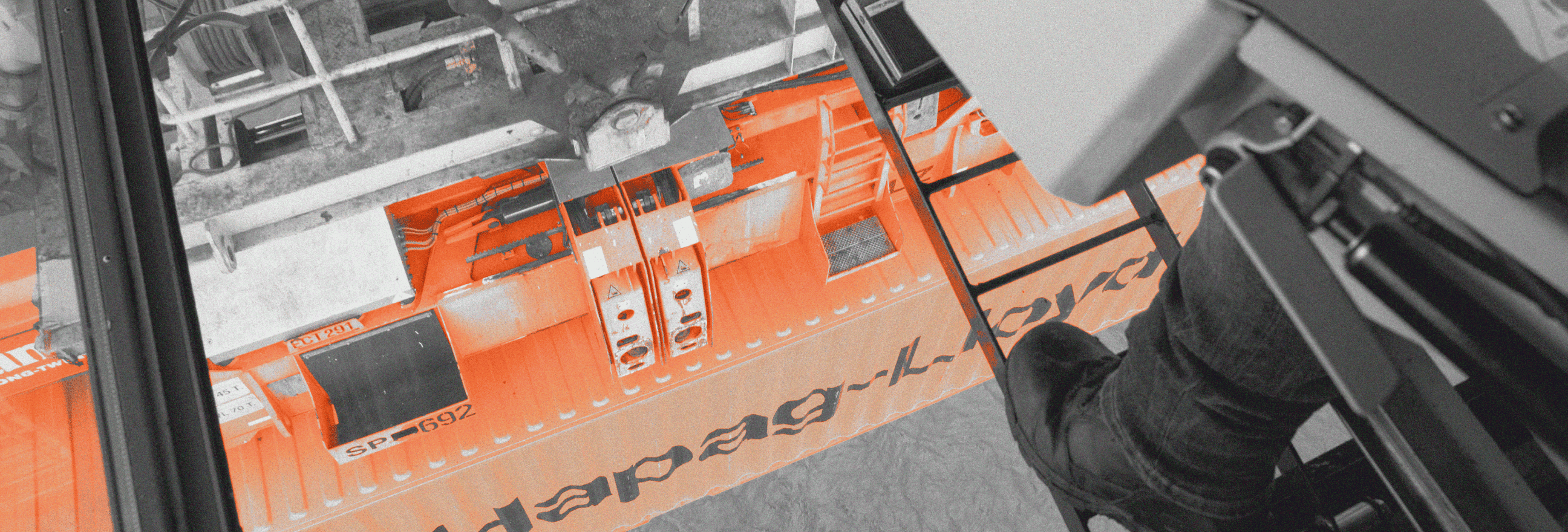 Robotic arms on an IFS-managed production line